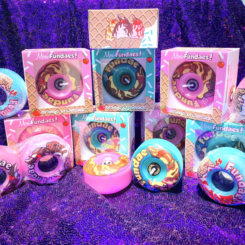 Pink Moxi Fundaes! X Sk8 Candles