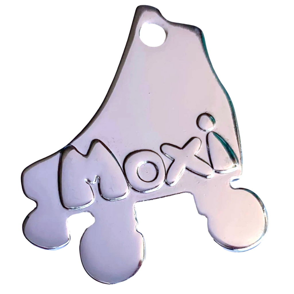 Moxi Skate Keychain. silver. 