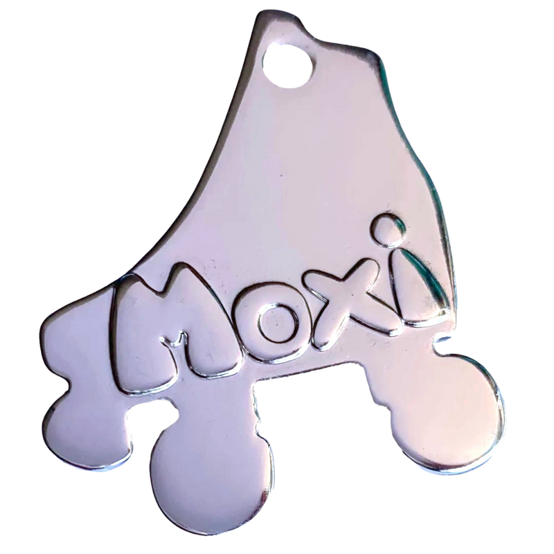 Moxi Skate Keychain. silver.